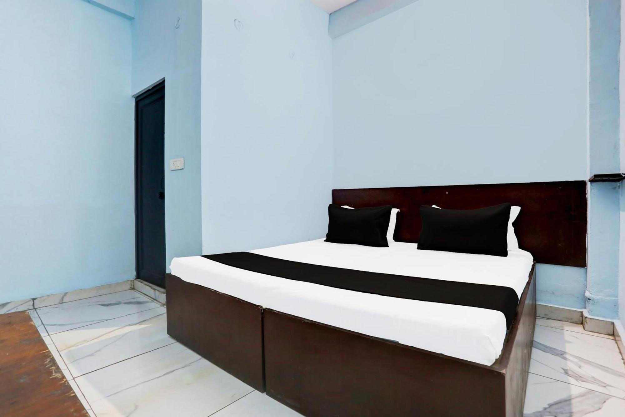 Spot On New Diamond Guest House Rudrapur Exterior foto
